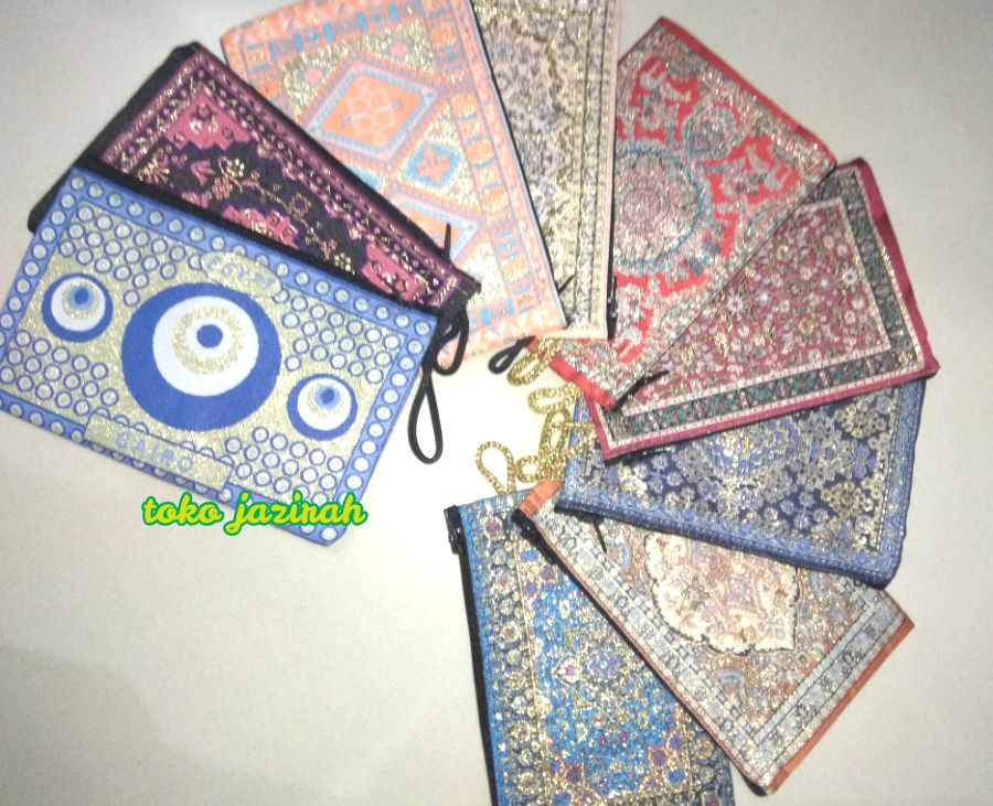 Dompet Timur Tengah